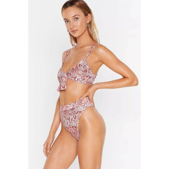 Nasty Gal Size 2 Snake a Difference Knot Bikini Top Scoop Neck Pull On Red - Picture 3 of 9